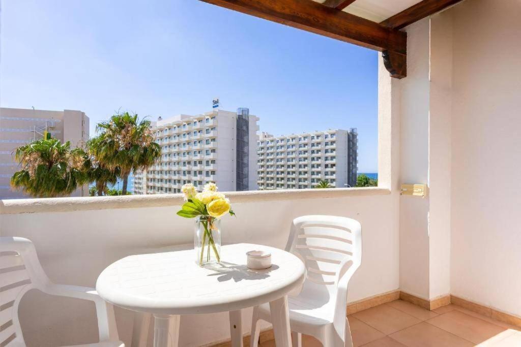 Carihuela Front Beach Торремолинос Экстерьер фото