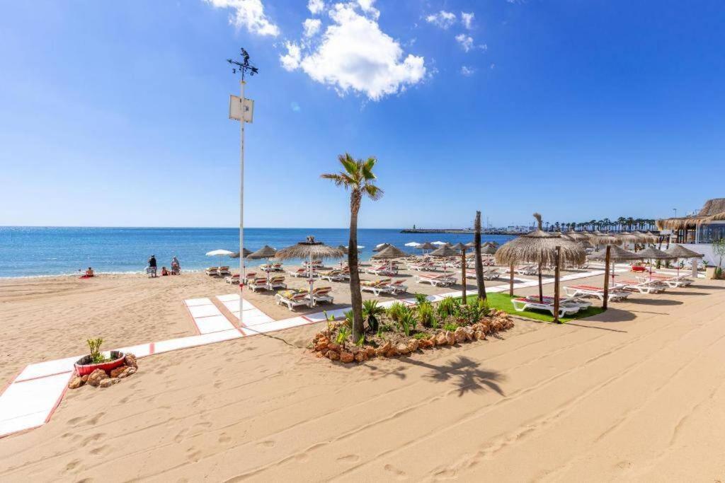Carihuela Front Beach Торремолинос Экстерьер фото